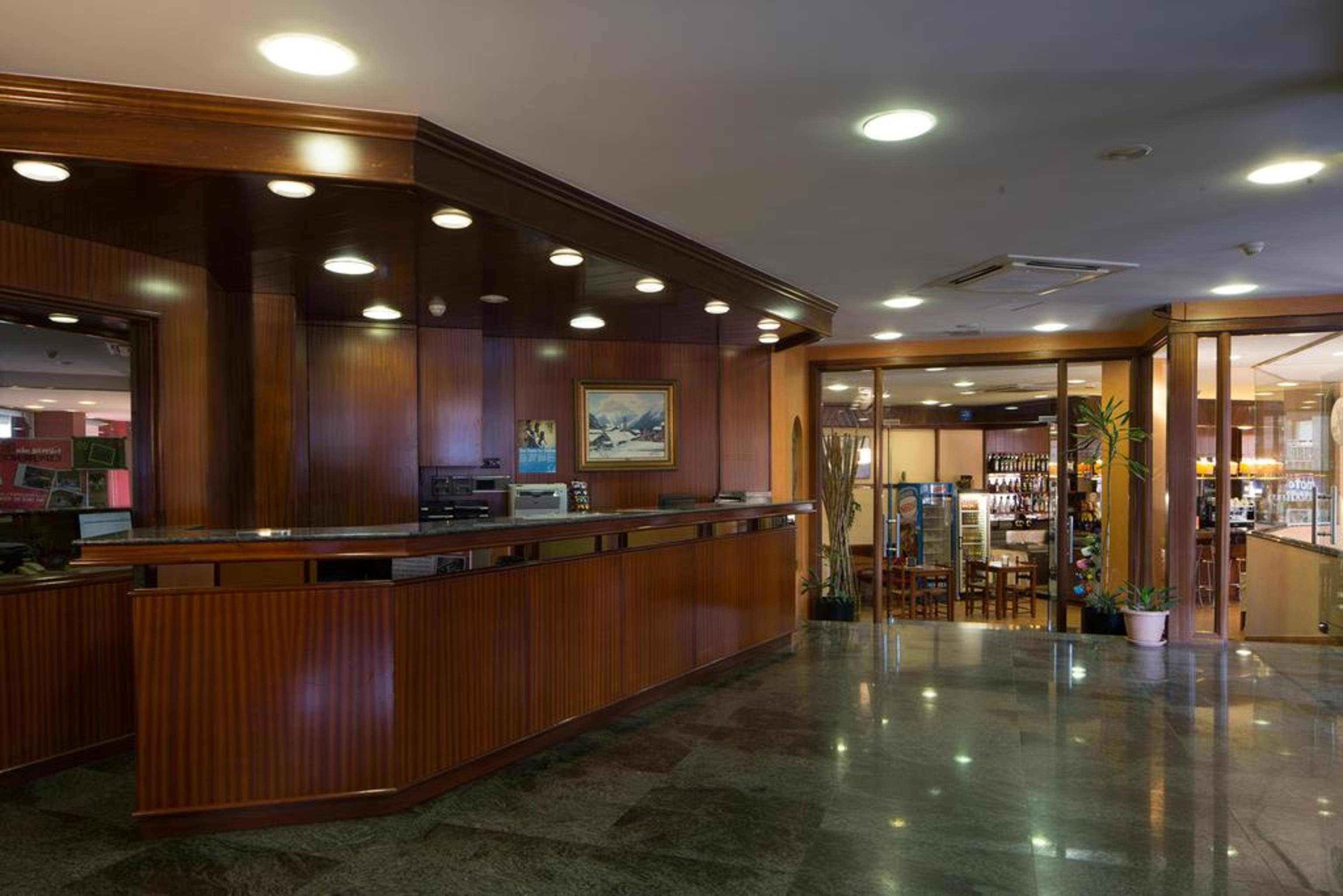 Hotel Cervol Andorra la Vella Exterior photo