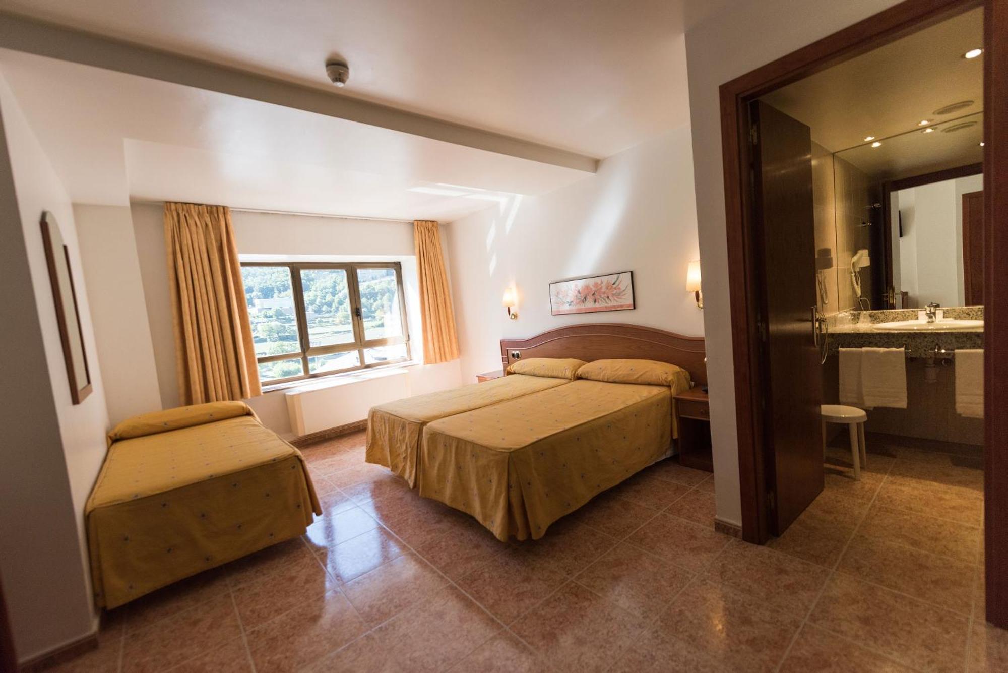 Hotel Cervol Andorra la Vella Room photo
