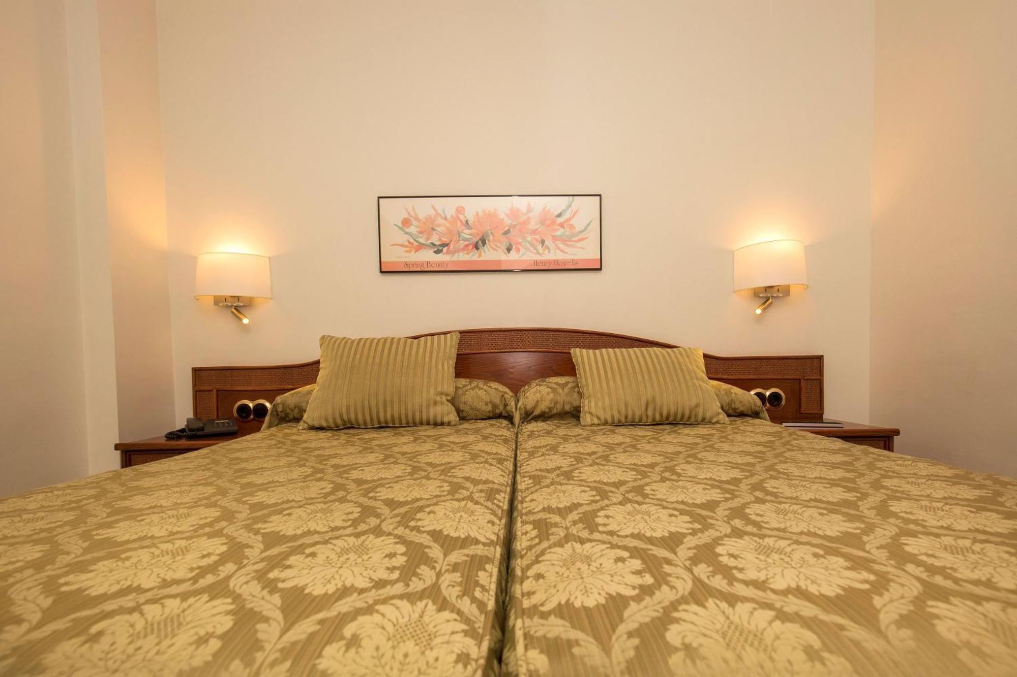 Hotel Cervol Andorra la Vella Room photo